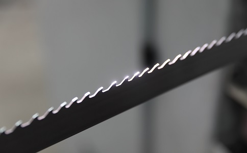 秦皇岛双金属带锯条产生切削噪音的原因具体有哪些？